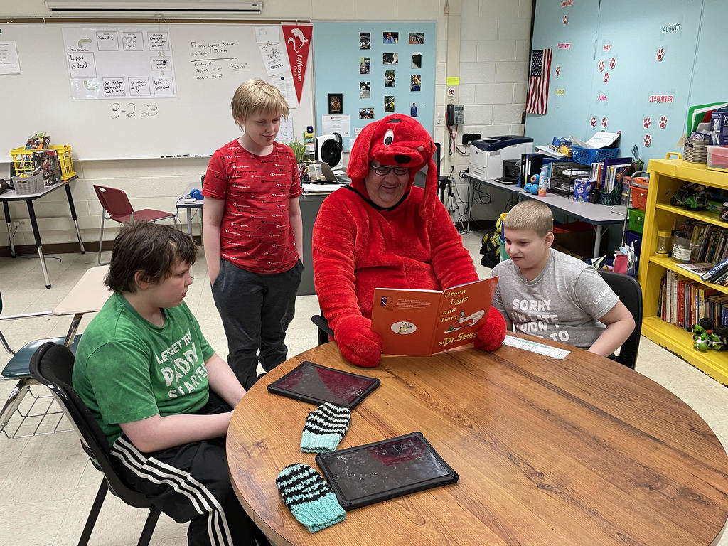Clifford the Big Red Dog at Jefferson