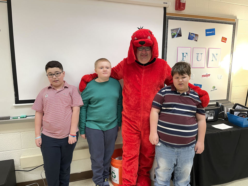 Clifford the Big Red Dog at Jefferson