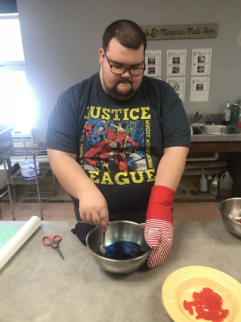 Student making jello-